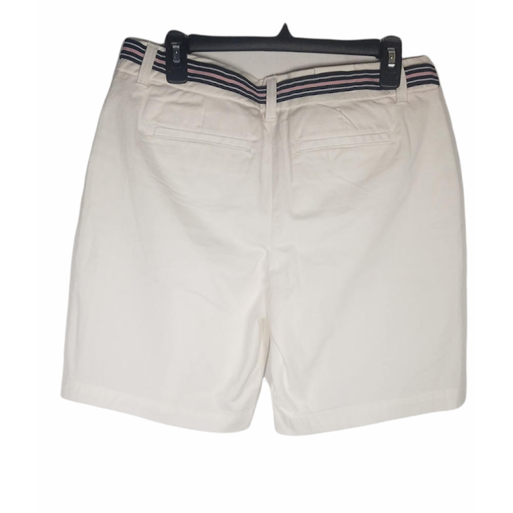 Crown & Ivy Women's Shorts White Flat Front With Belt Size 8 P NWT
